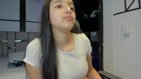 Snapshot of irisfyre chatting on 05/18/26, 12:33 Iris Fyre online show from 05/18/26, 12:33