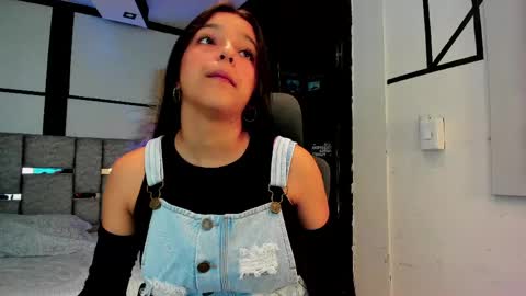 Snapshot of irisfyre chatting on 05/22/26, 12:44 Iris Fyre online show from 05/22/26, 12:44