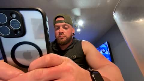 irish419111 online show from 02/16/26, 05:25