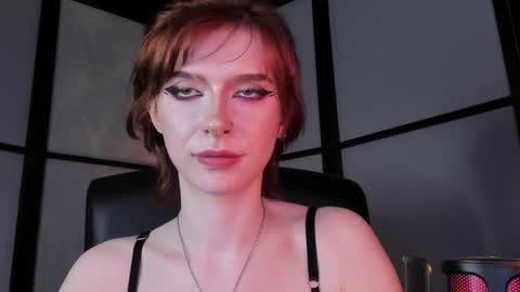 Snapshot of irisice chatting on 12/10/24, 03:33 Miss Iris Fansly Miss Iris new inst. online show from 12/10/24, 03:33