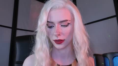 Snapshot of irisice chatting on 01/06/25, 01:42 Miss Iris Fansly Miss Iris new inst. online show from 01/06/25, 01:42