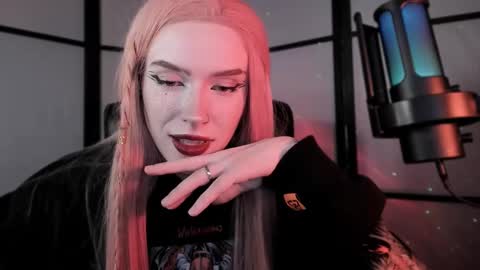 Snapshot of irisice chatting on 02/20/25, 02:02 Miss Iris Fansly Miss Iris new inst. online show from 02/20/25, 02:02