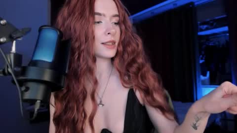 Snapshot of irisice chatting on 09/10/25, 05:46 Miss Iris Fansly Miss Iris new inst. online show from 09/10/25, 05:46