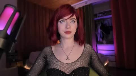 Snapshot of irisice chatting on 11/07/25, 05:02 Miss Iris Fansly Miss Iris new inst. online show from 11/07/25, 05:02