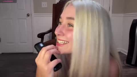 Irispink1 online show from 10/09/25, 03:04