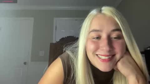 Irispink1 online show from 10/19/25, 11:05