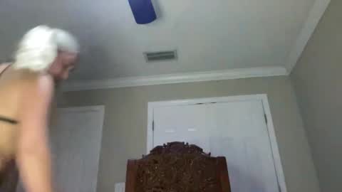 Snapshot of irispink1 chatting on 12/20/25, 12:40 Irispink1 online show from 12/20/25, 12:40