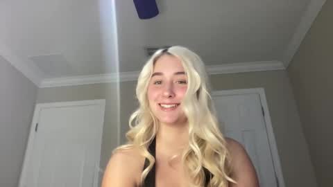 Snapshot of irispink1 chatting on 12/21/25, 09:11 Irispink1 online show from 12/21/25, 09:11