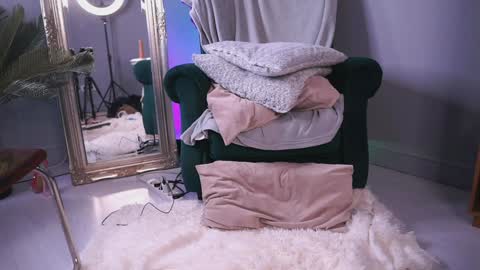 Snapshot of irisreynolds chatting on 01/06/25, 03:20 Maria online show from 01/06/25, 03:20