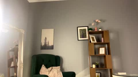 Snapshot of irisreynolds chatting on 01/25/25, 12:06 Maria online show from 01/25/25, 12:06