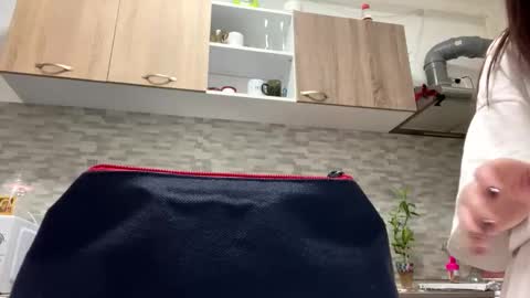 Snapshot of irisreynolds chatting on 02/20/25, 04:07 Maria online show from 02/20/25, 04:07