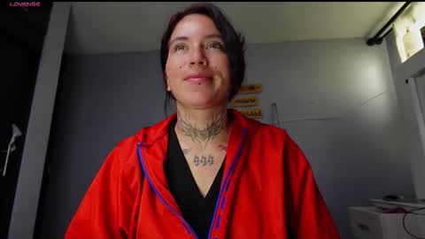 Snapshot of iriss_cardenas chatting on 10/10/25, 11:31 iriss_cardenas online show from 10/10/25, 11:31