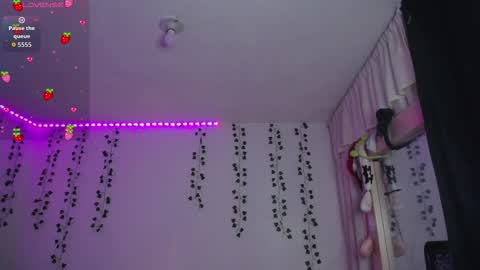 Iris  online show from 02/06/26, 03:44