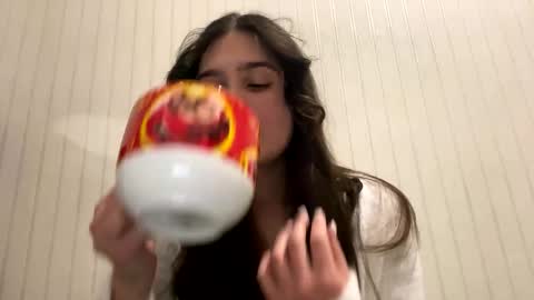 irisss31 online show from 02/25/25, 06:53