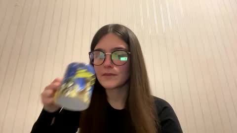 irisss31 online show from 03/04/25, 05:03