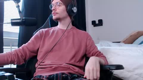 Sam online show from 04/10/26, 11:37