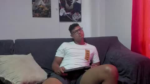 Snapshot of ironvelour chatting on 01/10/26, 04:31 ironvelour online show from 01/10/26, 04:31