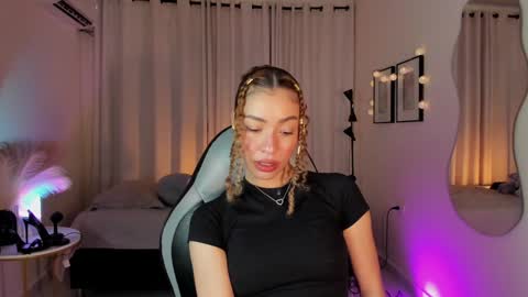 isa_____ online show from 01/17/25, 12:31