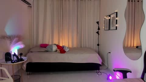 isa_____ online show from 01/18/25, 10:17