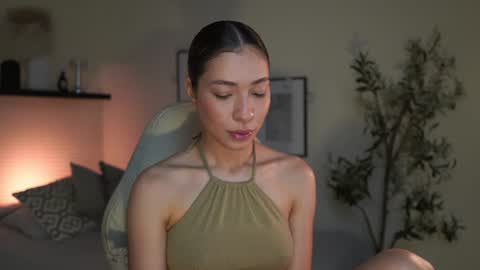 Snapshot of isa_____ chatting on 07/25/26, 01:25 isa_____ online show from 07/25/26, 01:25