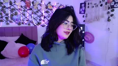 isabela online show from 10/03/25, 03:47