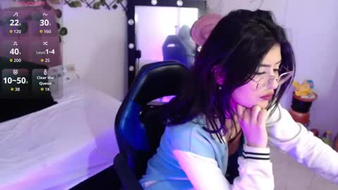 isabela online show from 11/08/25, 07:56