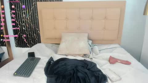 ISABELLA online show from 05/16/26, 07:34