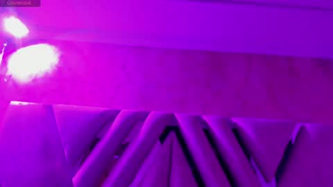 Isa online show from 04/17/26, 06:05