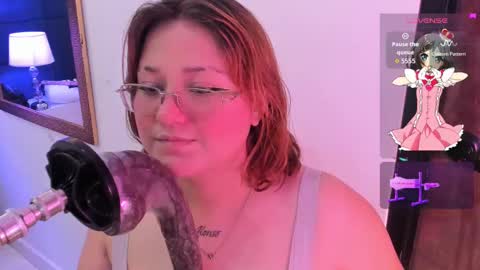Snapshot of isa_grey_ chatting on 09/24/25, 04:38 Isa online show from 09/24/25, 04:38