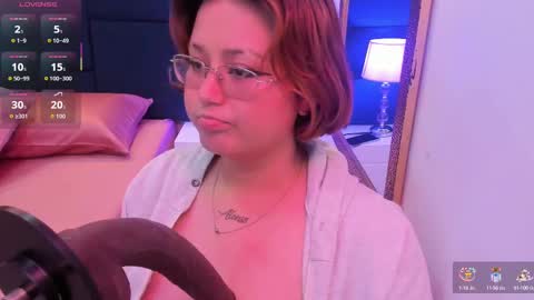 Snapshot of isa_grey_ chatting on 10/05/25, 04:11 Isa online show from 10/05/25, 04:11