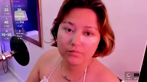 Snapshot of isa_grey_ chatting on 10/12/25, 03:49 Isa online show from 10/12/25, 03:49