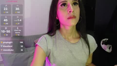 Snapshot of isa_hall chatting on 07/07/26, 01:52 Isabella Hall online show from 07/07/26, 01:52