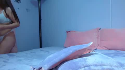 isa_jones1 online show from 12/03/24, 01:41