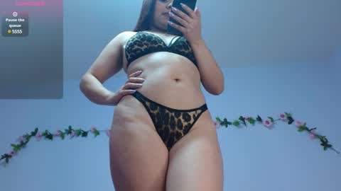 isa_jones1 online show from 01/30/25, 01:00