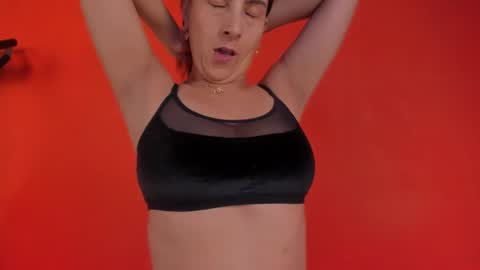 Isabella online show from 02/16/25, 10:43