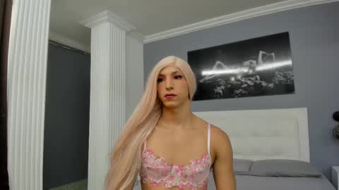 Isa Lancaster online show from 03/08/25, 07:31