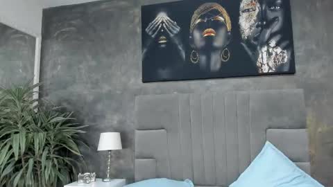 Isa Lancaster online show from 11/23/25, 08:08