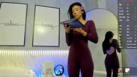 Snapshot of isa_little4u chatting on 06/03/26, 11:02 online show from 06/03/26, 11:02