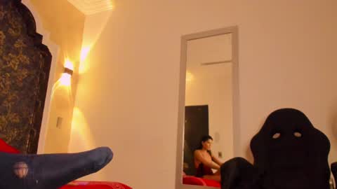 Snapshot of isa_little_star chatting on 01/21/25, 04:16 Isa online show from 01/21/25, 04:16