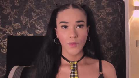 Snapshot of isa_little_star chatting on 03/06/25, 01:03 Isa online show from 03/06/25, 01:03