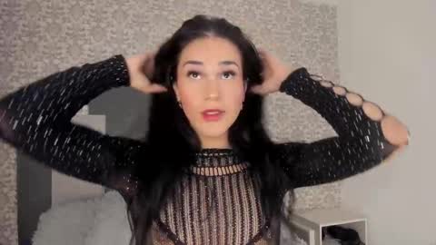 Snapshot of isa_little_star chatting on 09/10/25, 02:17 Isa online show from 09/10/25, 02:17