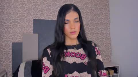 Snapshot of isa_little_star chatting on 09/20/25, 01:23 Isa online show from 09/20/25, 01:23