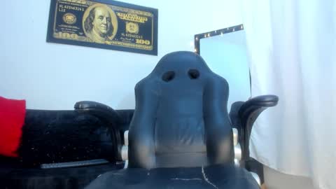 isa_lovestory online show from 03/02/26, 09:54