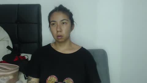 Snapshot of isa_mey chatting on 12/02/24, 04:42 Isa online show from 12/02/24, 04:42