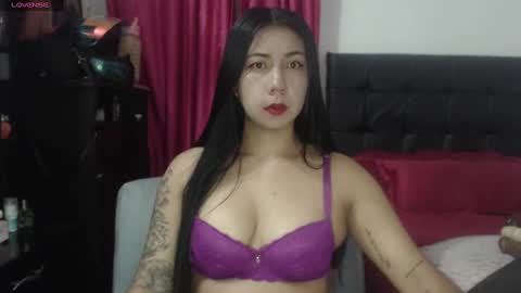 Snapshot of isa_mey chatting on 02/07/25, 01:47 Isa online show from 02/07/25, 01:47