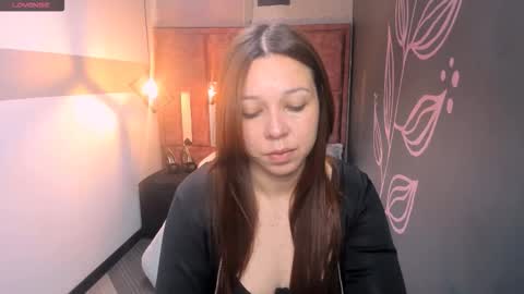 Snapshot of isa_thompson__ chatting on 09/12/25, 11:54 I S A online show from 09/12/25, 11:54