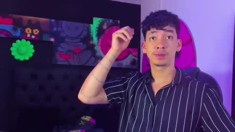 Snapshot of isaac_cryston chatting on 10/31/25, 08:10 isaac_cryston online show from 10/31/25, 08:10