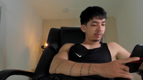 isaac_cryston online show from 12/22/25, 08:06