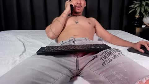 isaac_cryston online show from 01/12/26, 10:04