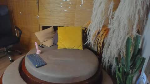 isaac_grimm online show from 11/27/25, 04:47